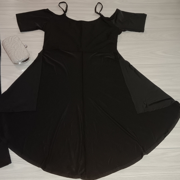 Women Solid Color Short Sleeve Off Shoulder Top And Wide Leg Pants Two-Piece Set - Picture 6 of 16